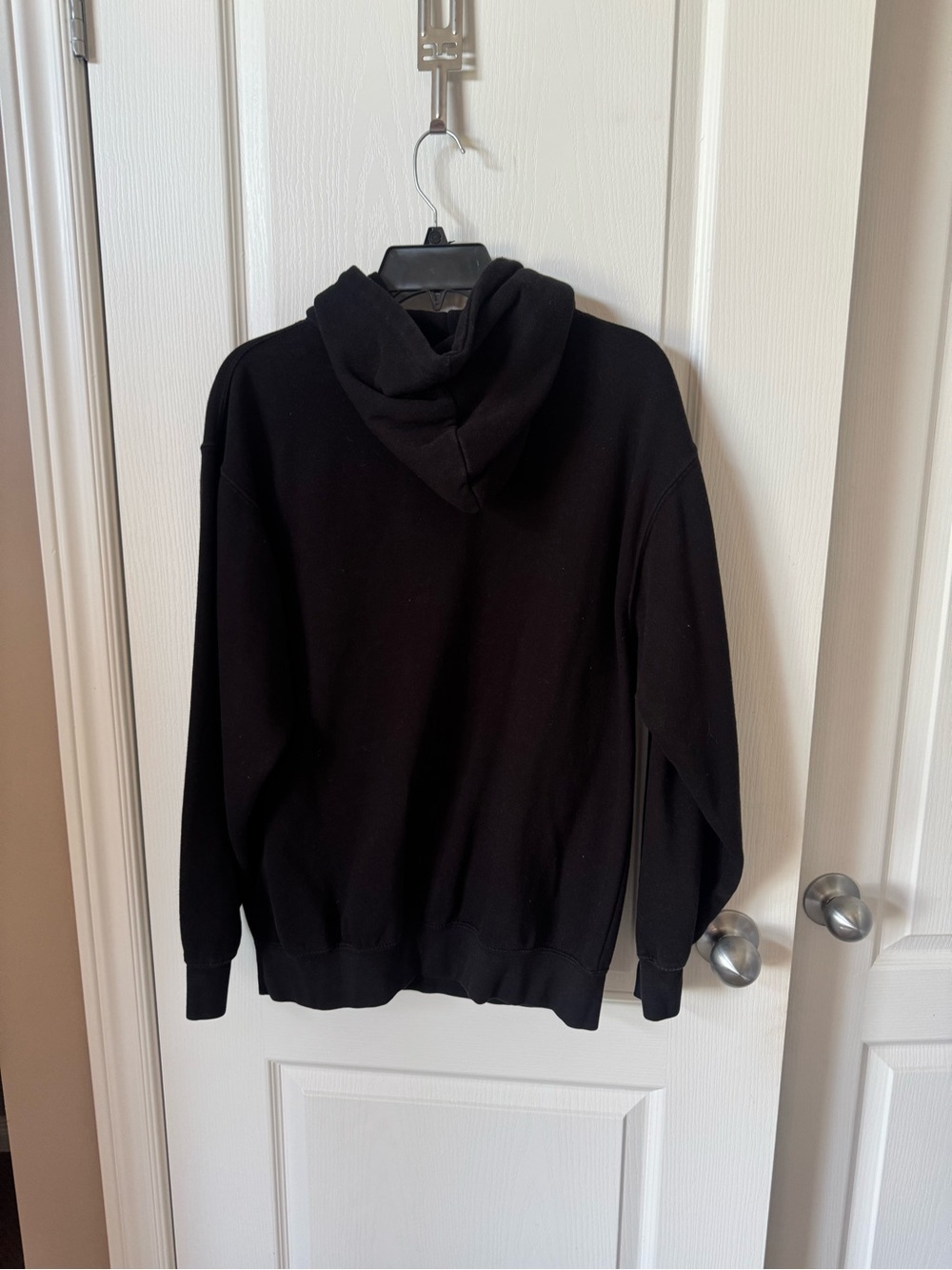 FRIENDS Black Logo Pullover Hoodie - Picture 4 of 4